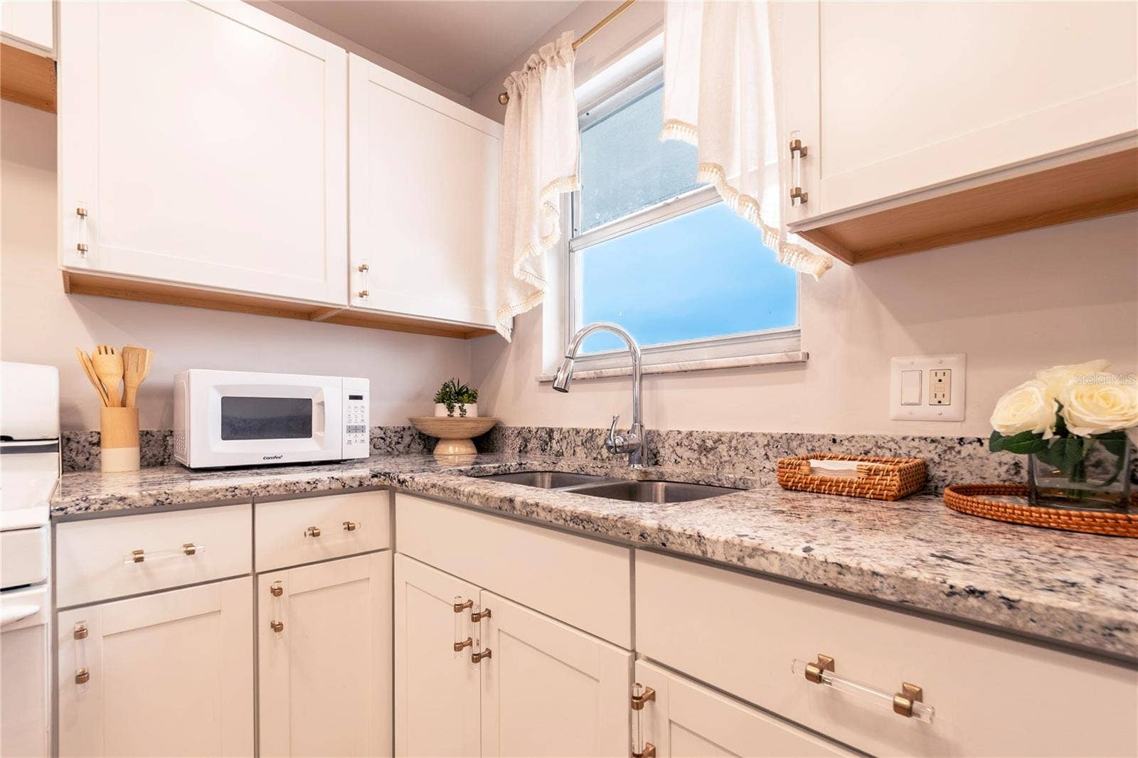 5925 SHORE BOULEVARD S, #405, Gulfport, FL 33707
