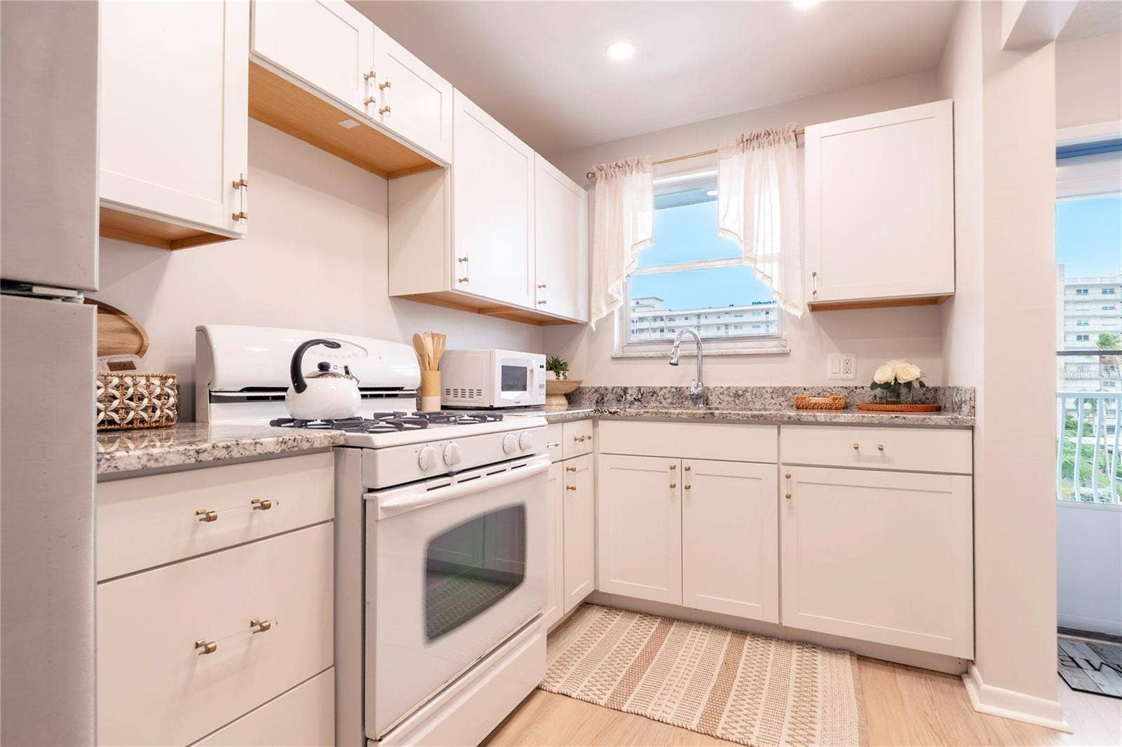 5925 SHORE BOULEVARD S, #405, Gulfport, FL 33707