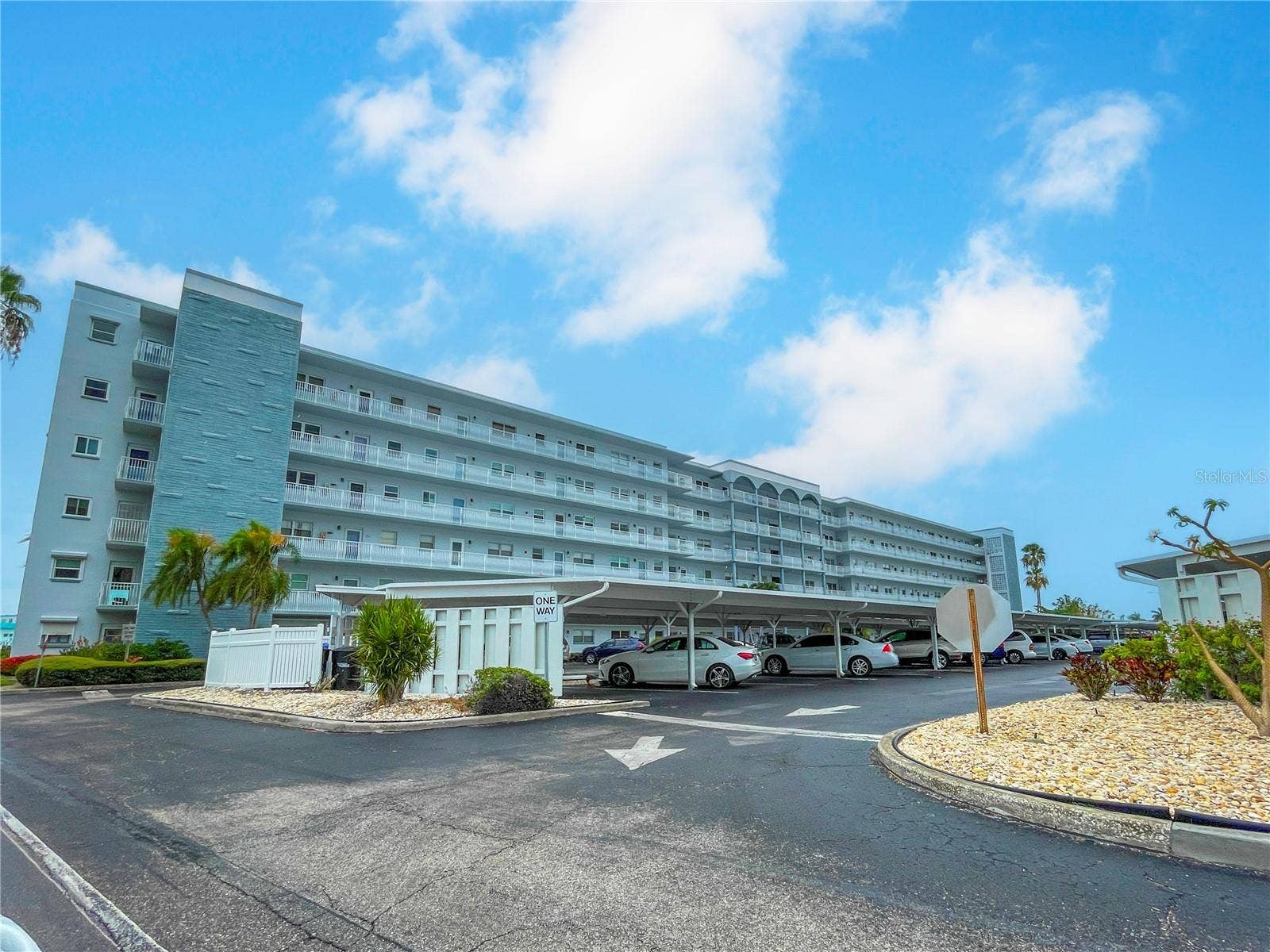5925 SHORE BOULEVARD S, #405, Gulfport, FL 33707