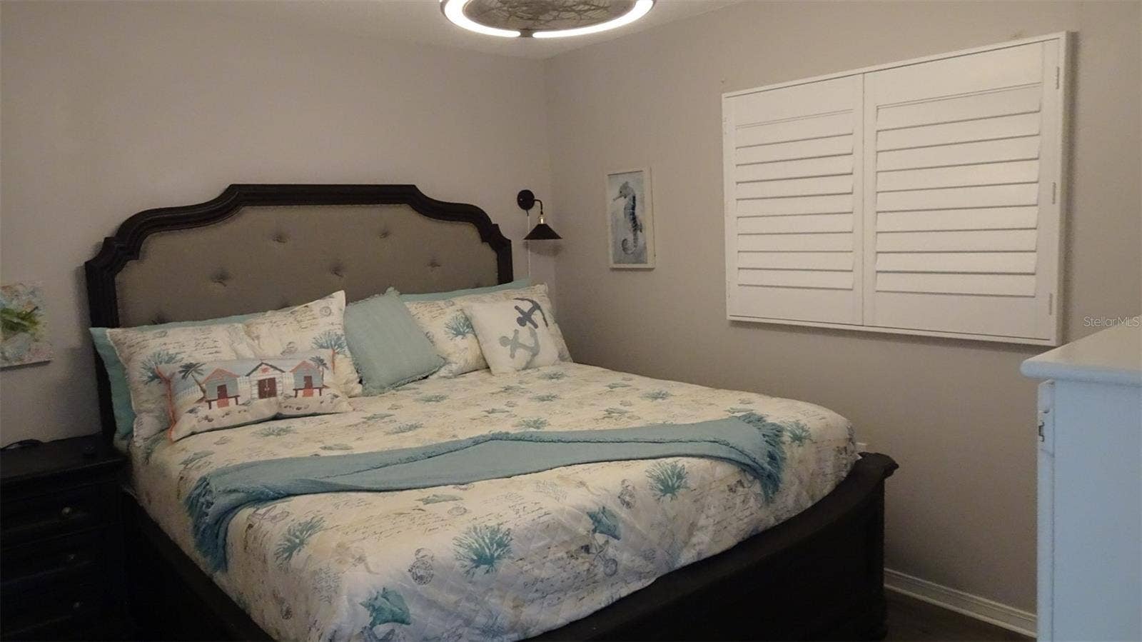 7868 40TH AVENUE N, #7868, St Petersburg, FL 33709 Large king sized room, this is the front bedroom.