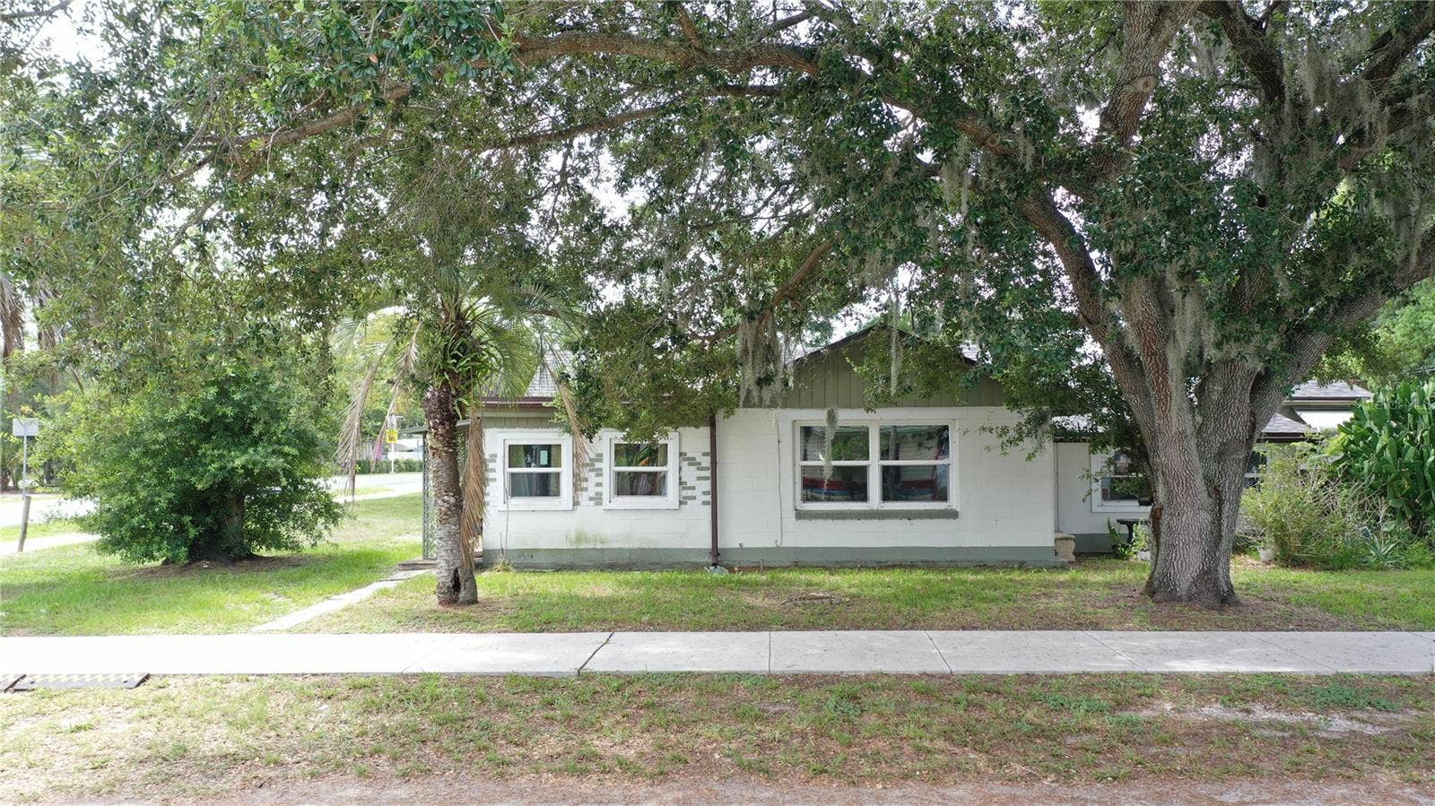 5651 6TH STREET, Zephyrhills, FL 33542 5651 6TH STREET, Zephyrhills, FL 33542
