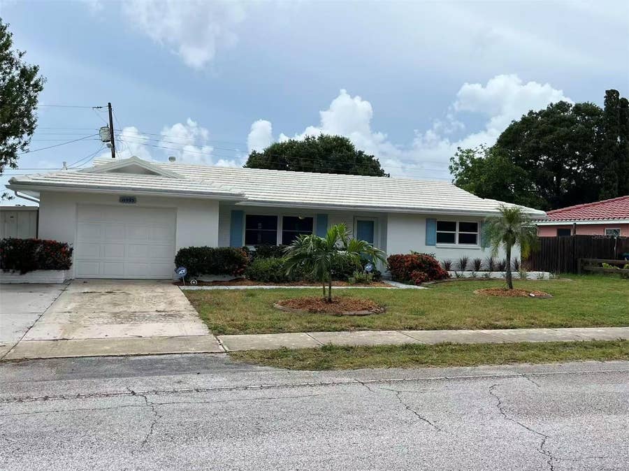 Property photo for 11093 54TH AVENUE N, St Petersburg, FL
