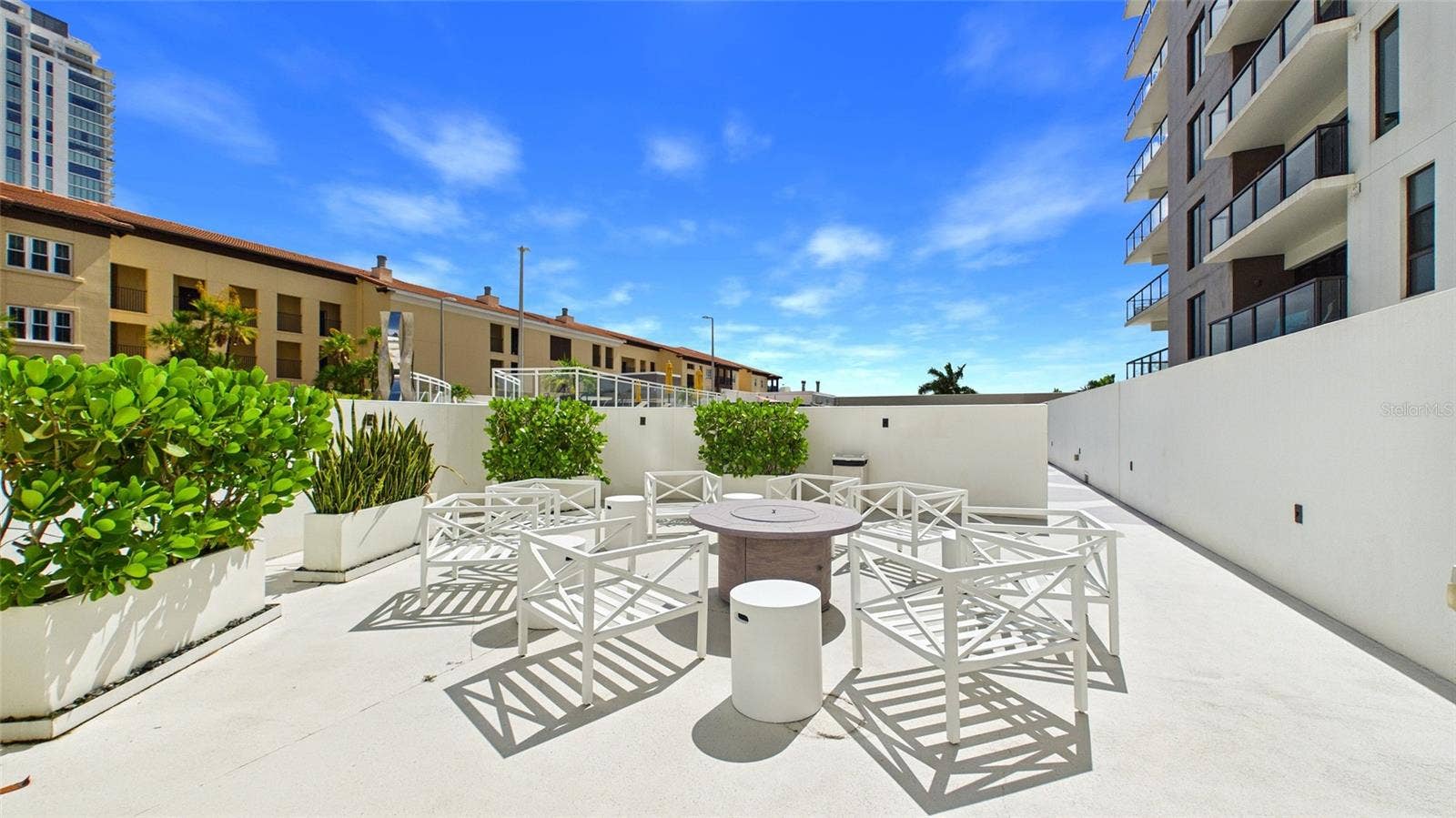 199 DALI BOULEVARD, #1106, St Petersburg, FL 33701 Fire pit