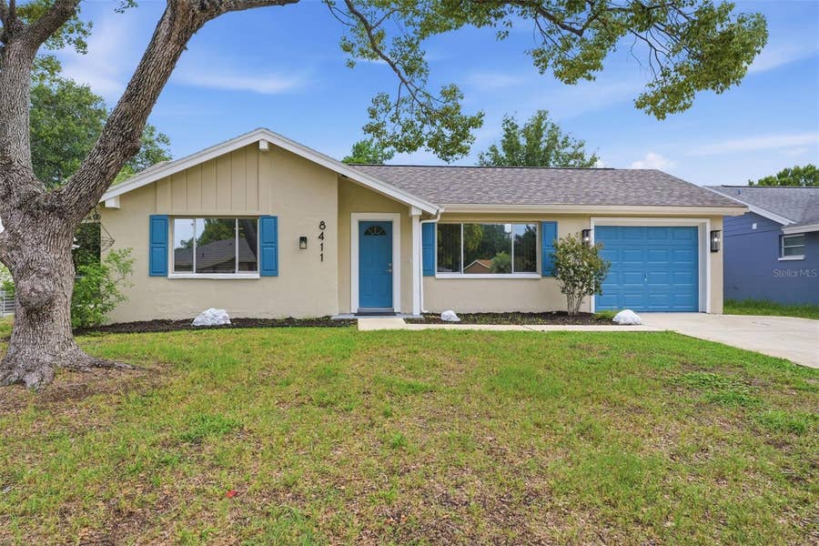 Property photo for 8411 LINCOLNSHIRE DRIVE, Hudson, FL