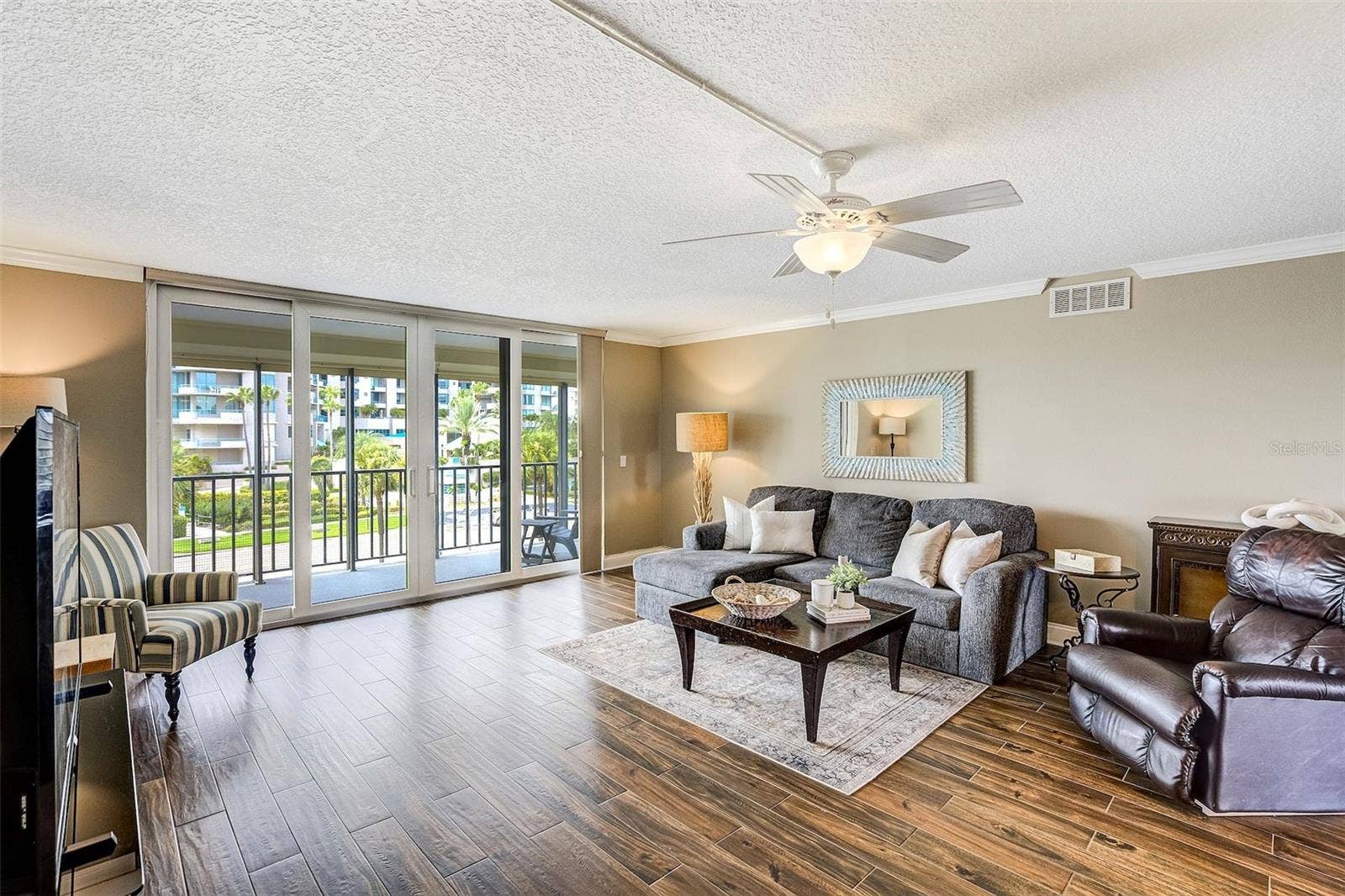 1581 GULF BOULEVARD, #203N, Clearwater Beach, FL 33767 Living Room