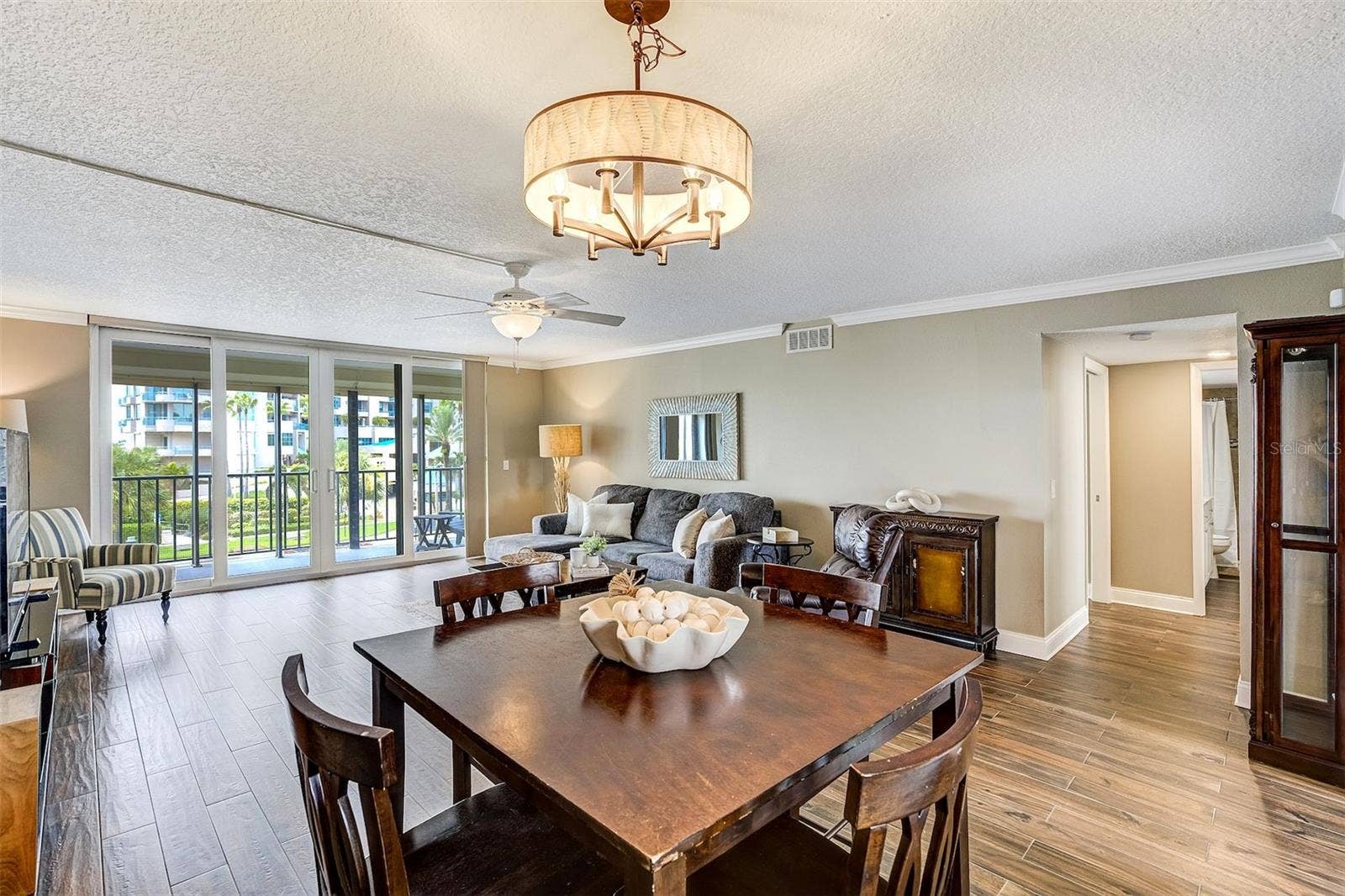 1581 GULF BOULEVARD, #203N, Clearwater Beach, FL 33767 Dining Room