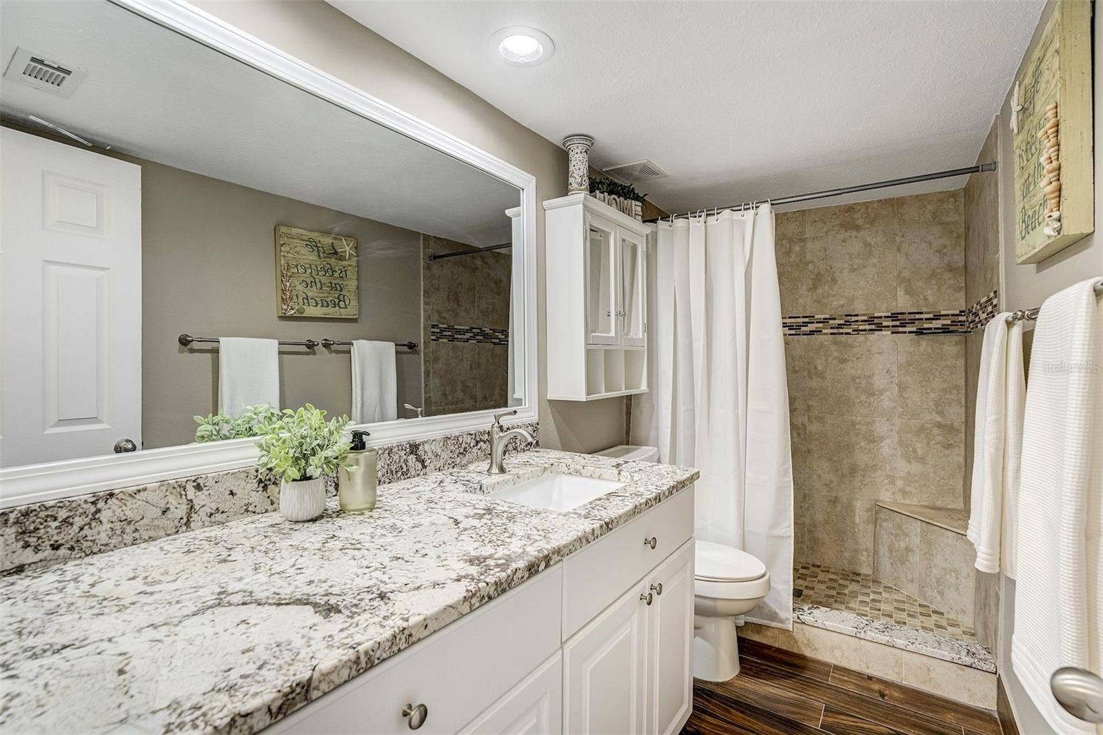 1581 GULF BOULEVARD, #203N, Clearwater Beach, FL 33767 2nd Bathroom