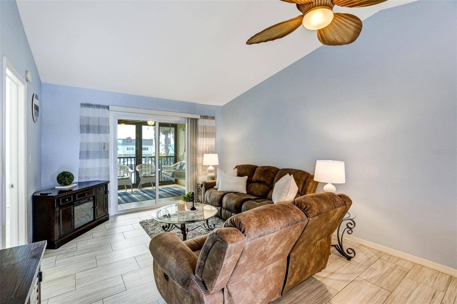 460 S PAULA DRIVE, #108, Dunedin, FL 34698 Living Room