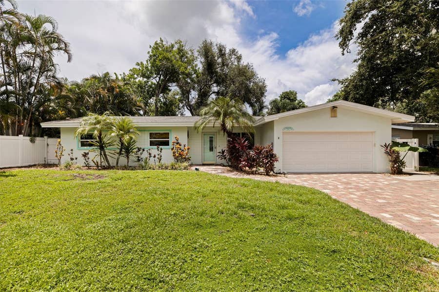 Property photo for 13555 CROFT DRIVE N, Largo, FL