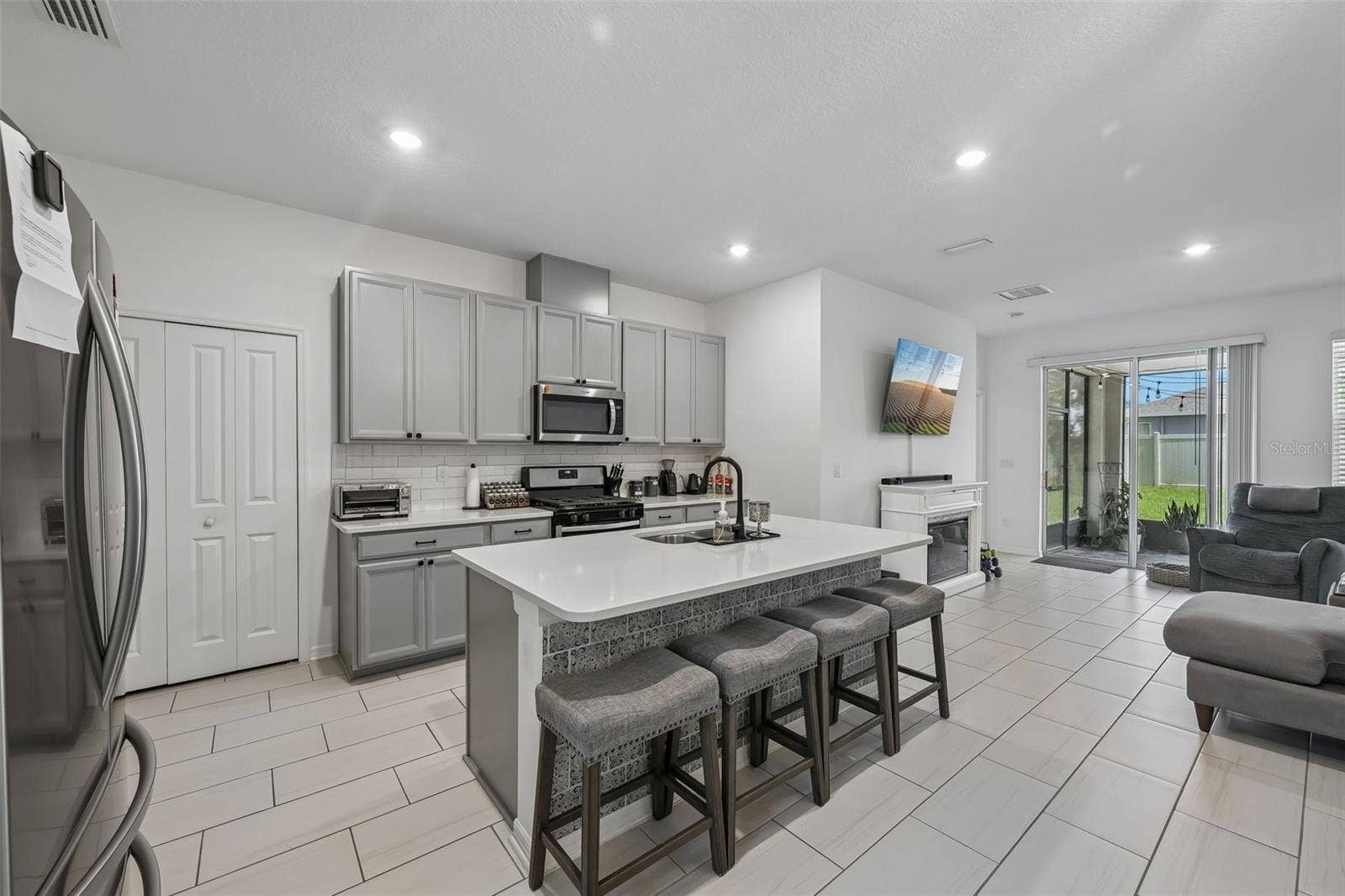 5518 LOS ROBLES COURT, Palmetto, FL 34221 5518 LOS ROBLES COURT, Palmetto, FL 34221