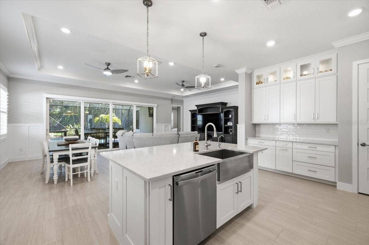 2110 E 6TH STREET W, Palmetto, FL 34221 2110 E 6TH STREET W, Palmetto, FL 34221