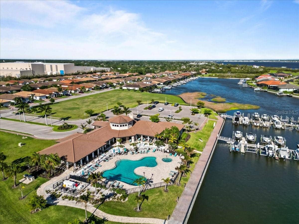 2110 E 6TH STREET W, Palmetto, FL 34221 2110 E 6TH STREET W, Palmetto, FL 34221