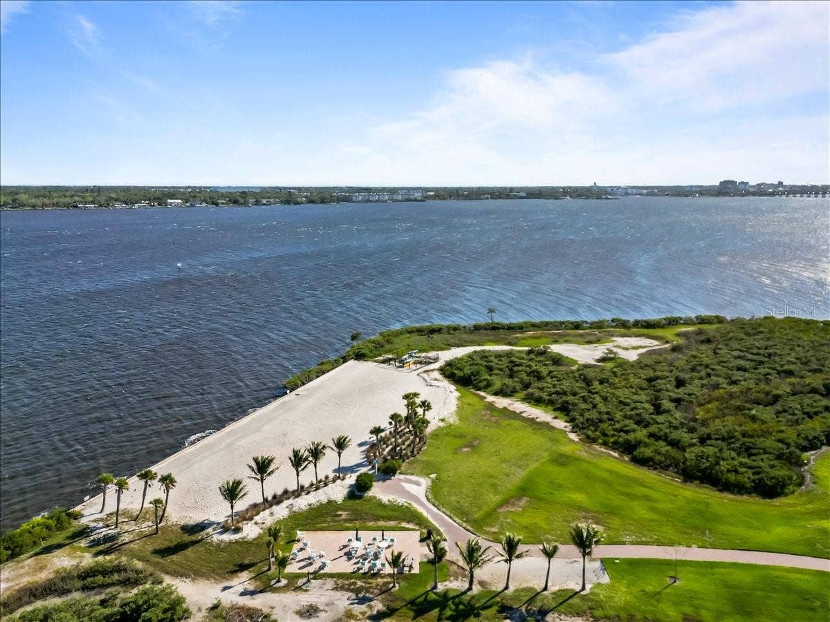 2110 E 6TH STREET W, Palmetto, FL 34221 2110 E 6TH STREET W, Palmetto, FL 34221