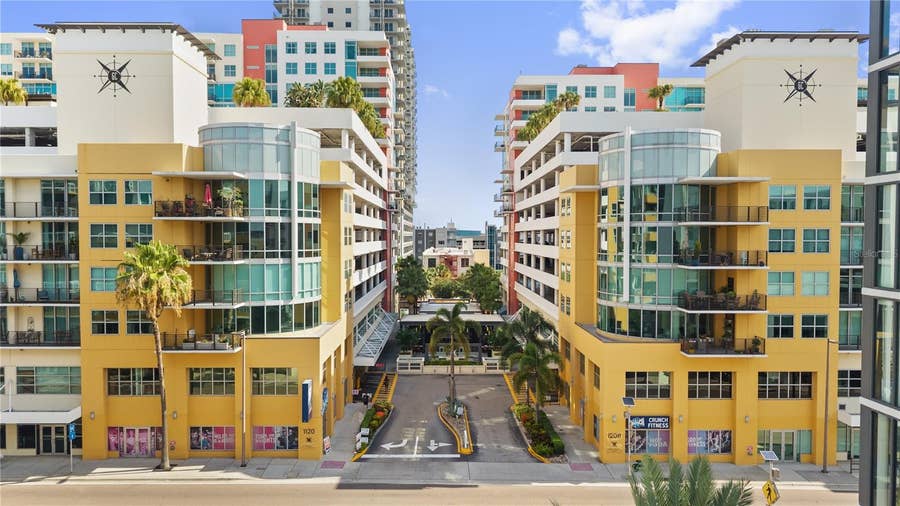 Property photo for 1120 E KENNEDY BOULEVARD, #1124, Tampa, FL