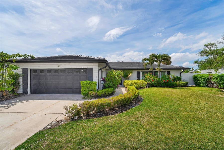 Property photo for 3944 DORAL DRIVE, Tampa, FL