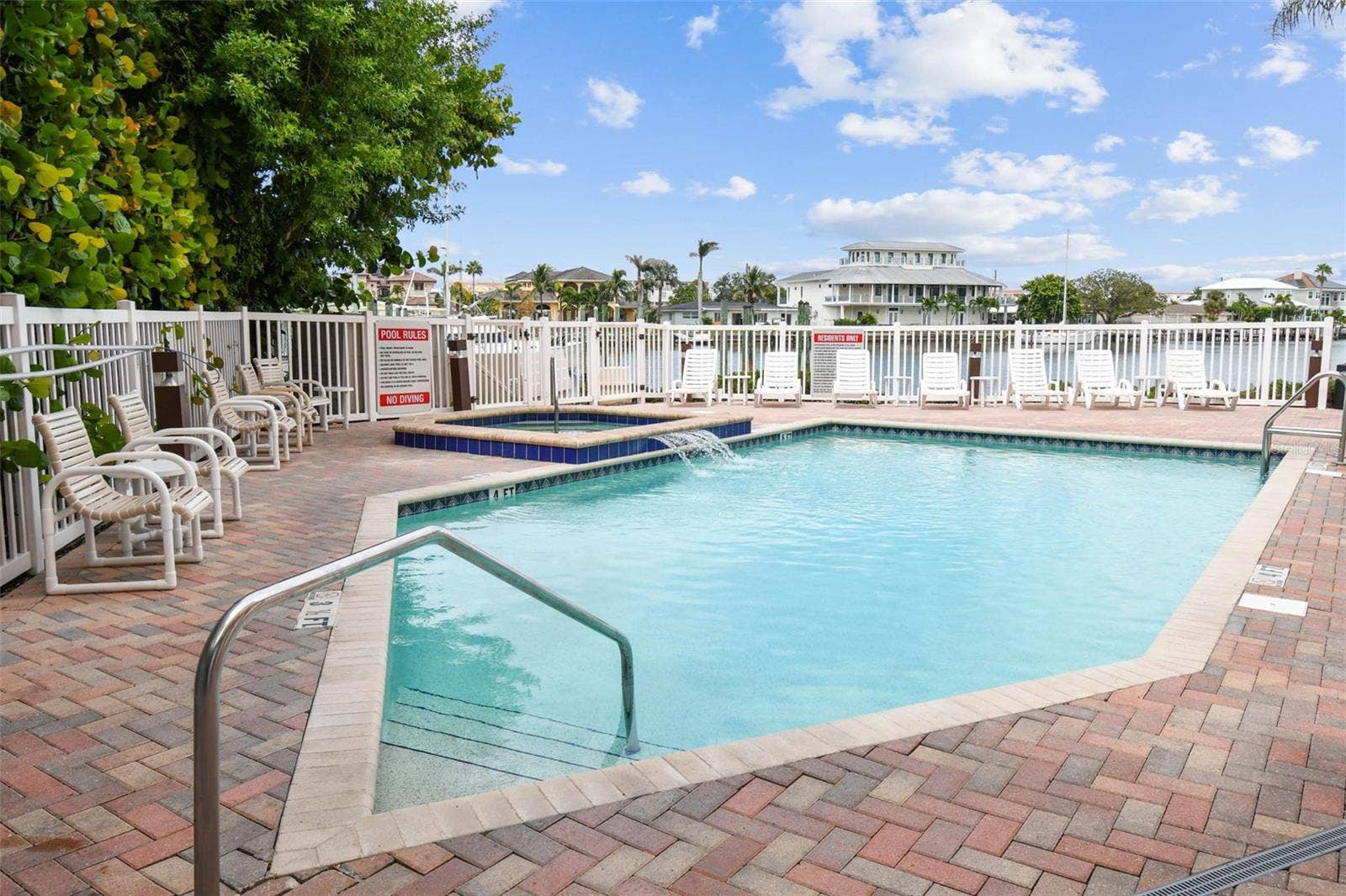 530 S GULFVIEW BOULEVARD, #304, Clearwater Beach, FL 33767 530 S GULFVIEW BOULEVARD, #304, Clearwater Beach, FL 33767