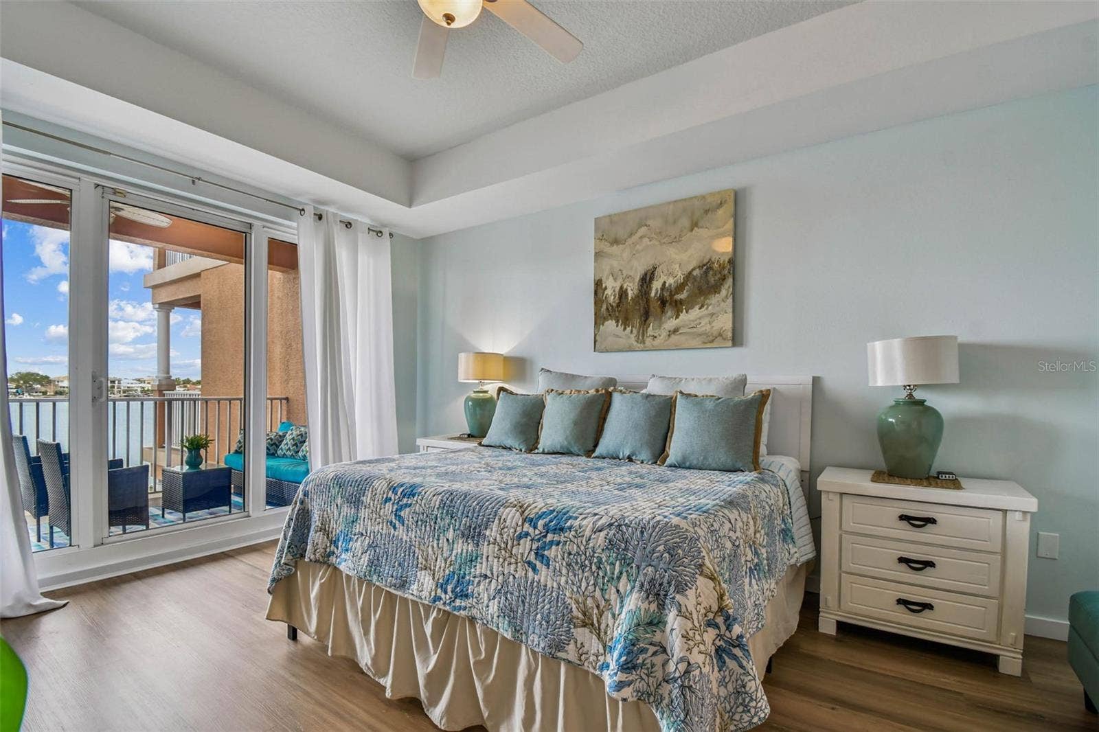 530 S GULFVIEW BOULEVARD, #304, Clearwater Beach, FL 33767 Mattress is extra comfy (cool gel technology)