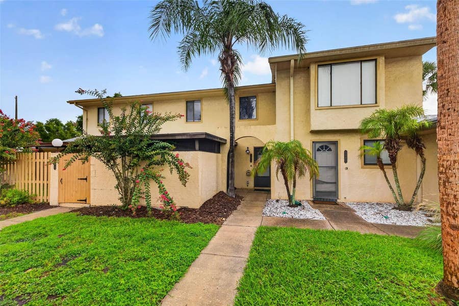 Property photo for 9005 PEBBLE CREEK DRIVE, Tampa, FL