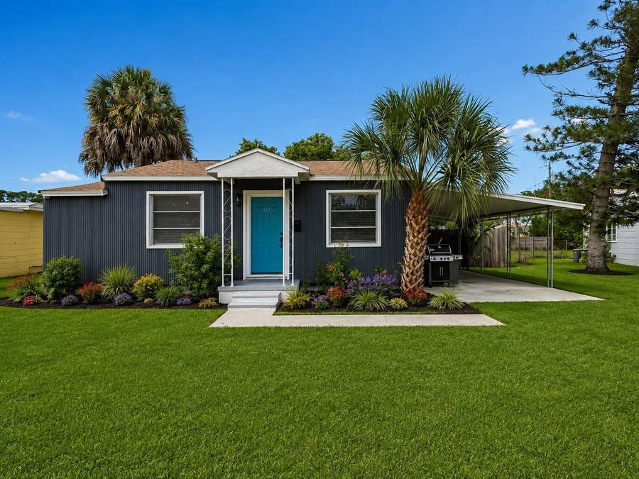 Property photo for 517 HAMPTON AVENUE NE, St Petersburg, FL