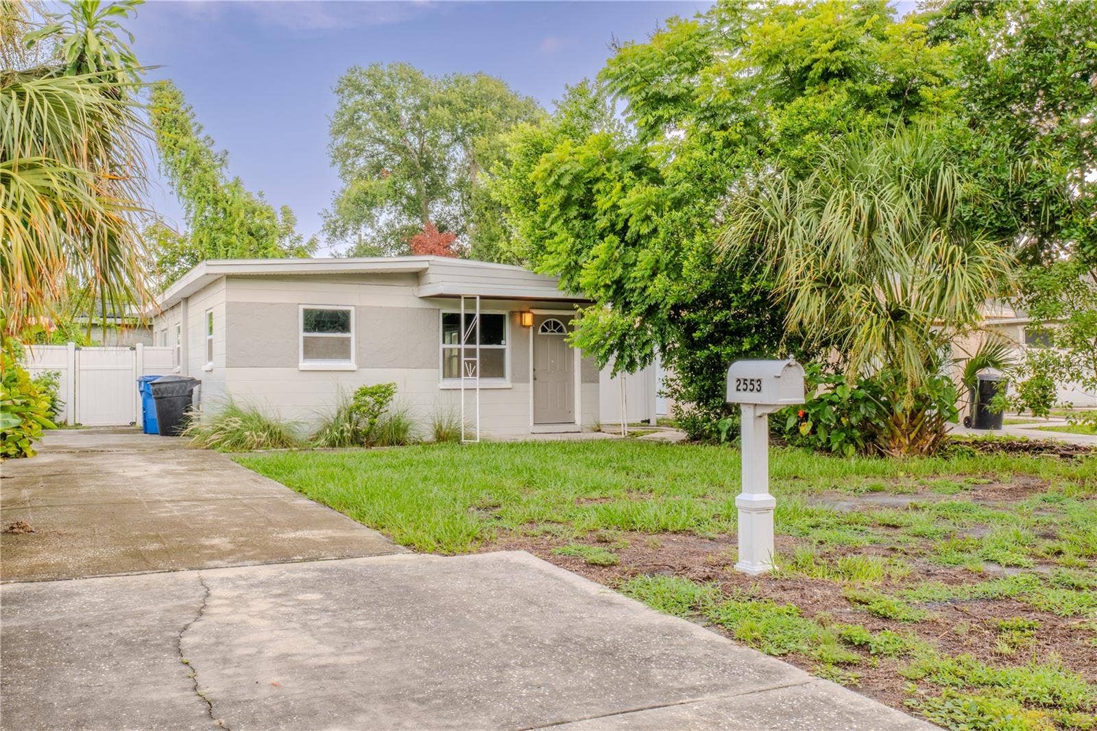2553 18TH AVENUE N, St Petersburg, FL 33713 2553 18TH AVENUE N, St Petersburg, FL 33713