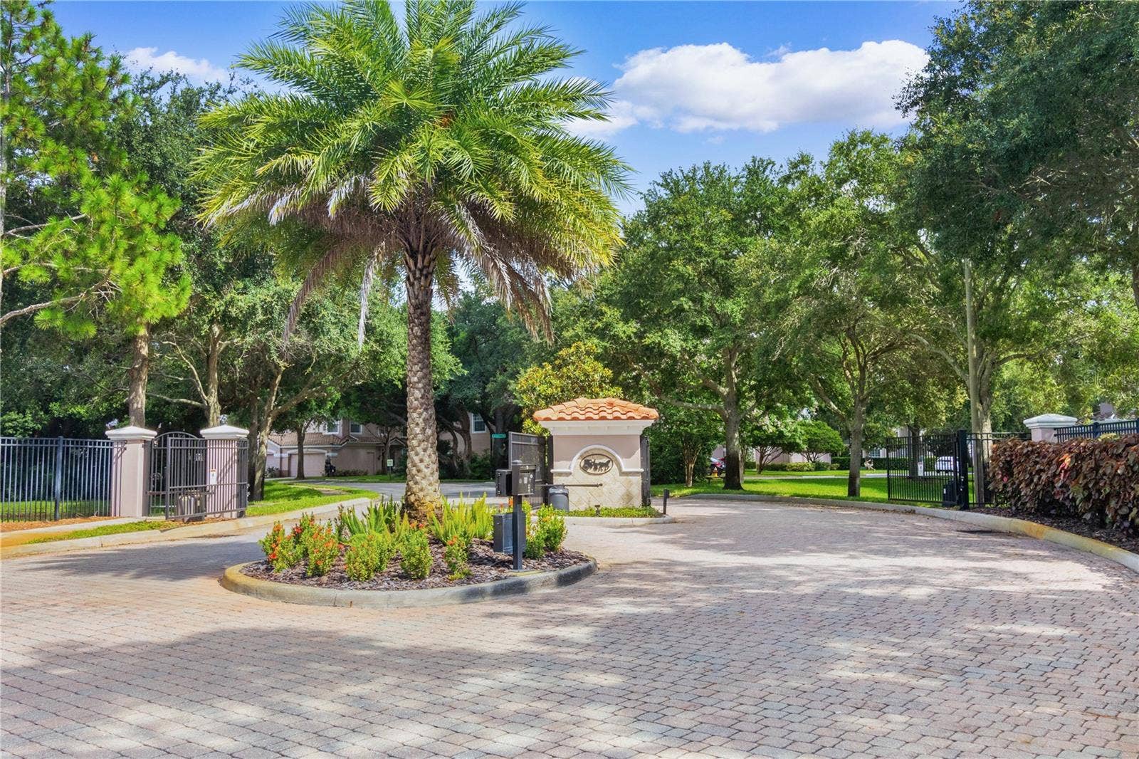 852 LANTERN WAY, Clearwater, FL 33765 community gate entrance