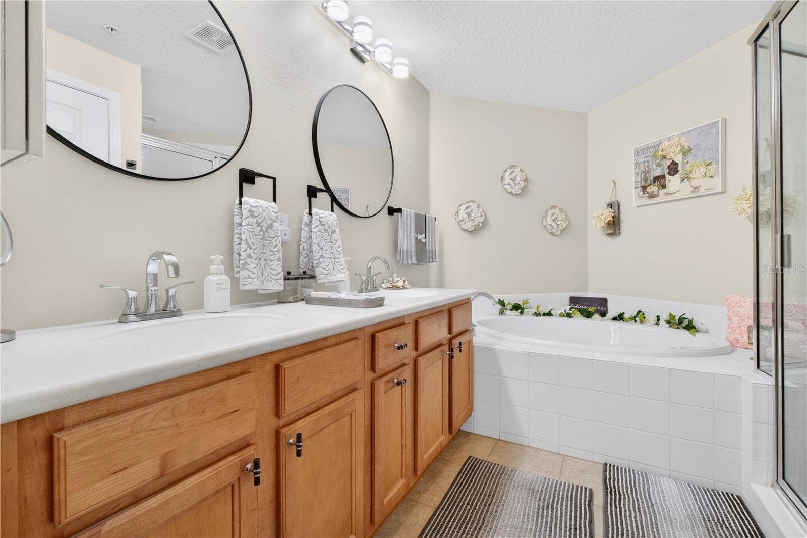 852 LANTERN WAY, Clearwater, FL 33765 primary bathroom