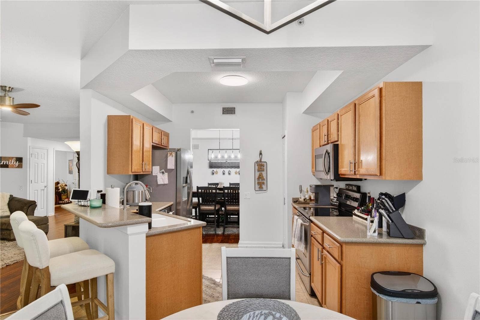 852 LANTERN WAY, Clearwater, FL 33765 kitchen