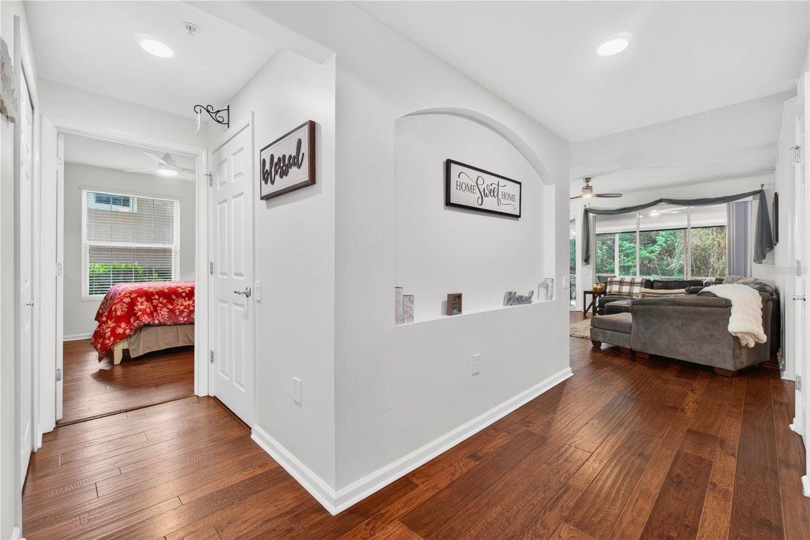 852 LANTERN WAY, Clearwater, FL 33765 hall
