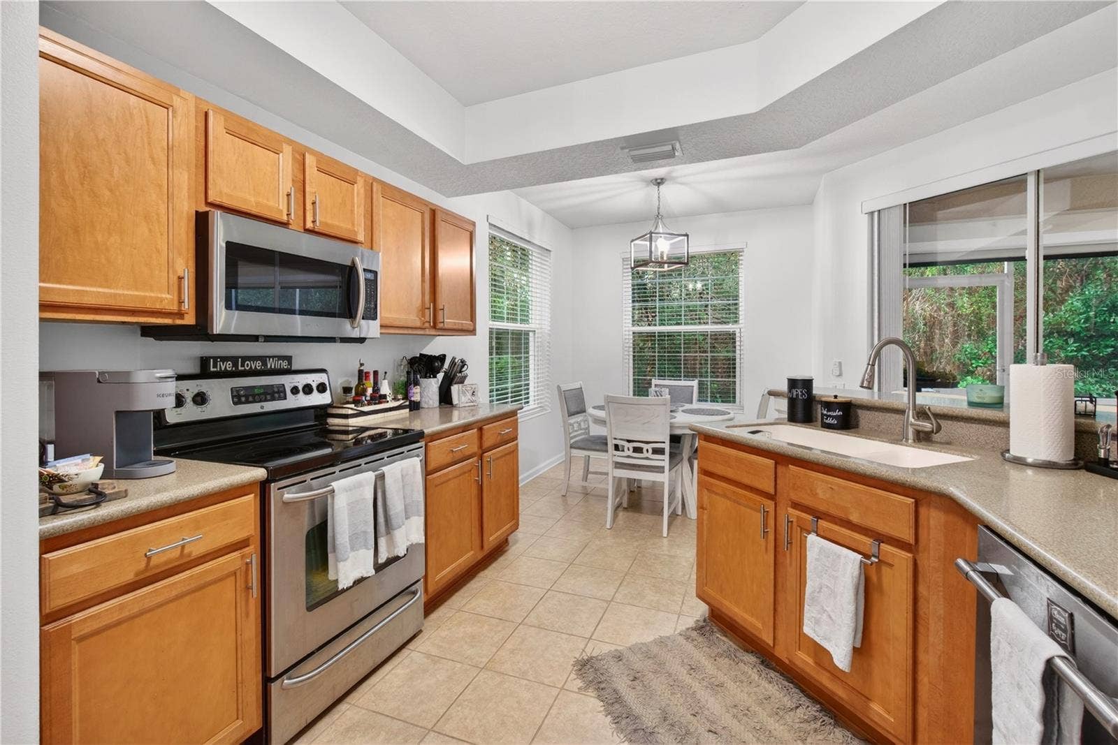 852 LANTERN WAY, Clearwater, FL 33765 kitchen