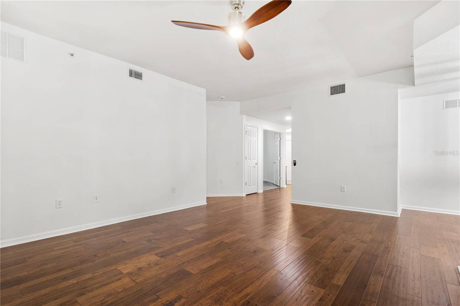 852 LANTERN WAY, Clearwater, FL 33765 living area