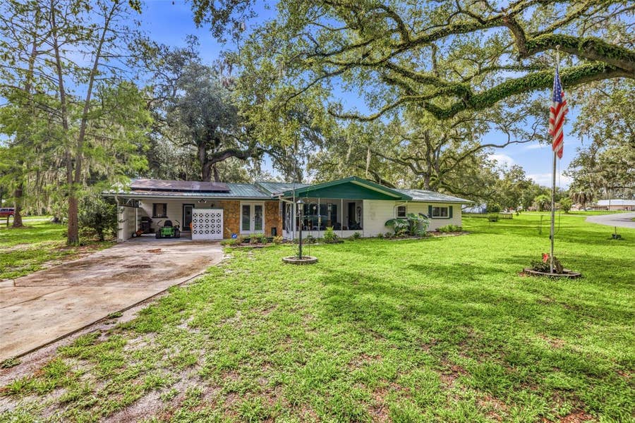 Property photo for 34746 GARDENIA WAY, Dade City, FL