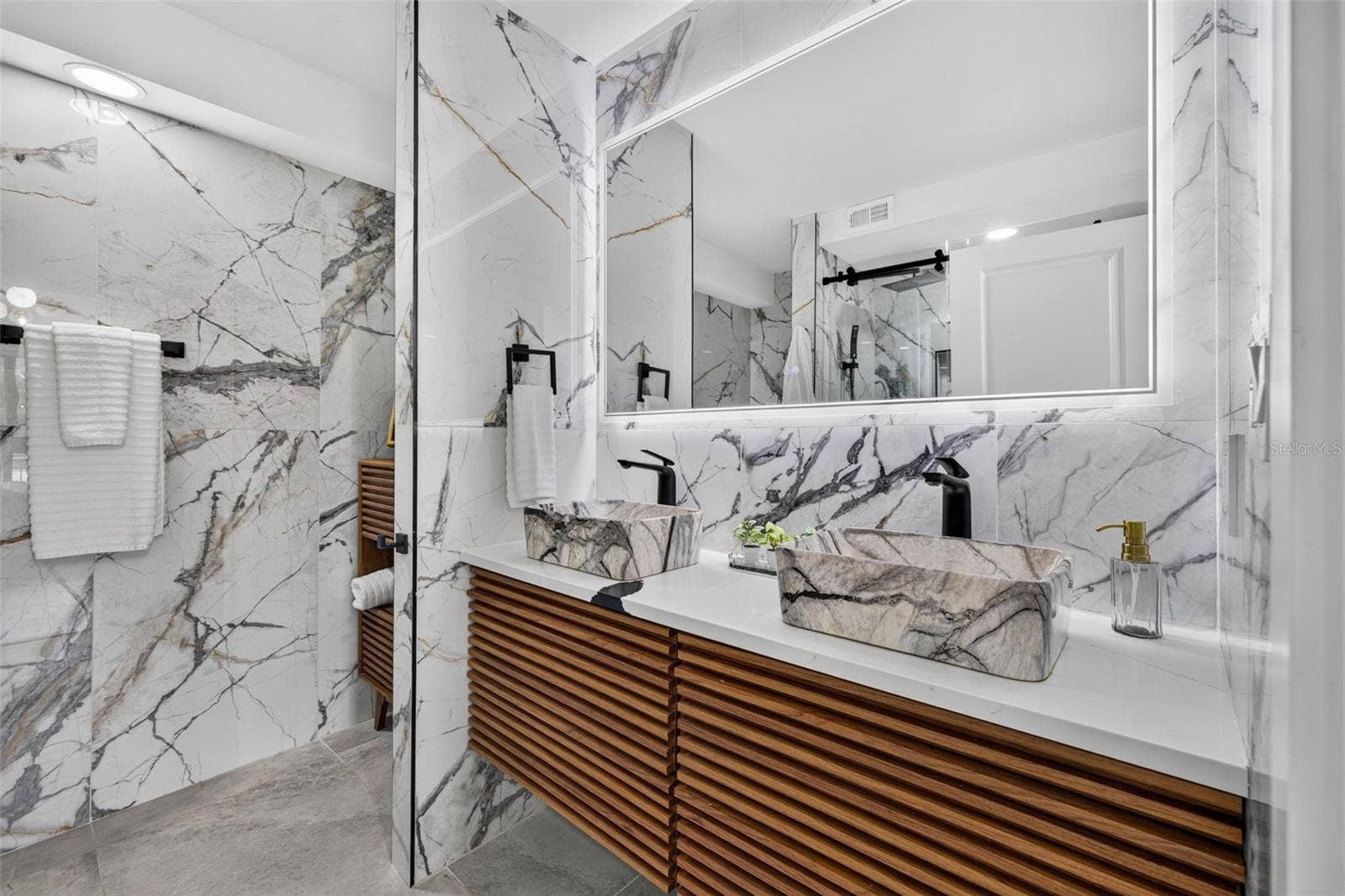 100 OAKMONT LANE, #204, Belleair, FL 33756 Primary Bathroom
