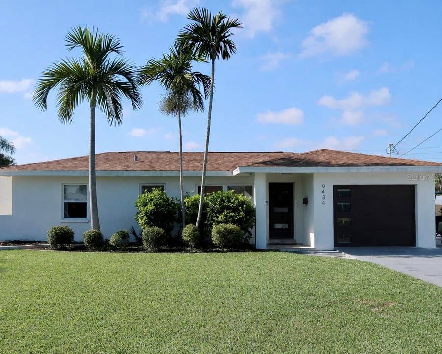 Property photo for 9484 TREASURE LANE NE, St Petersburg, FL