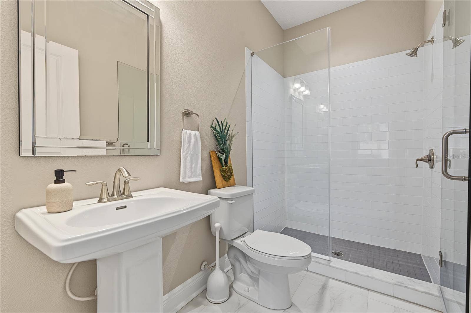 3010 W SAN ISIDRO STREET, Tampa, FL 33629