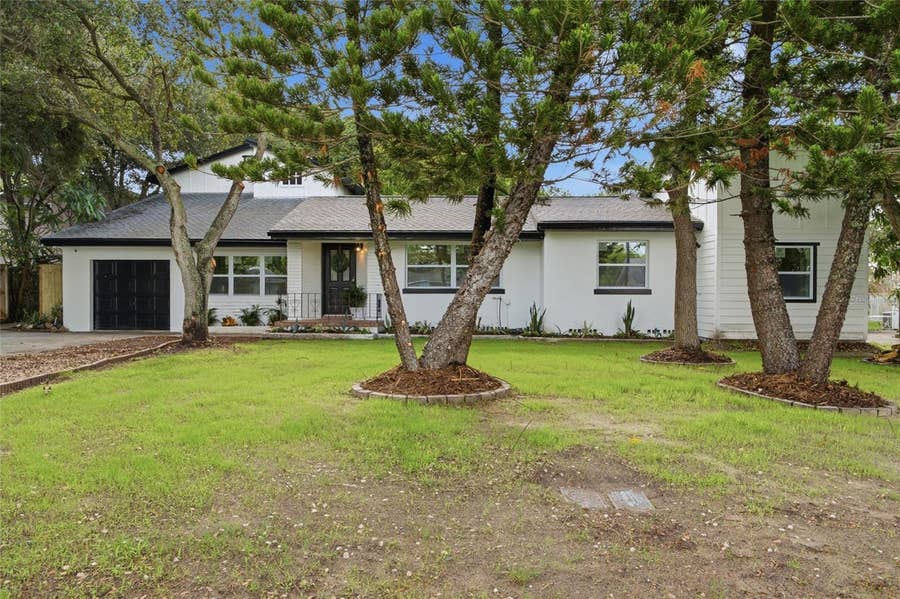 Property photo for 809 WOODCREST AVENUE, Clearwater, FL