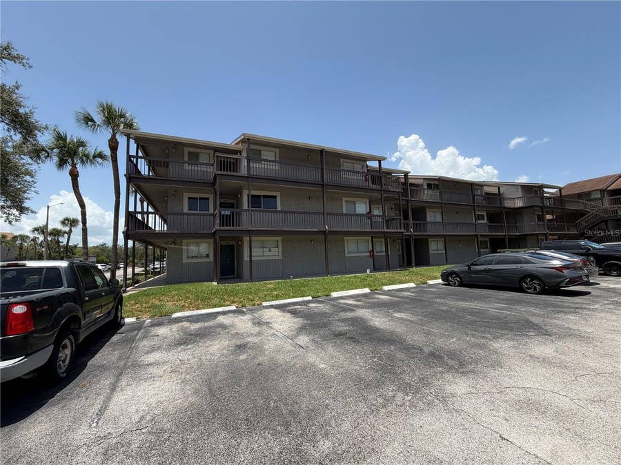 Property photo for 6308 NEWTOWN CIRCLE, #8B1, Tampa, FL