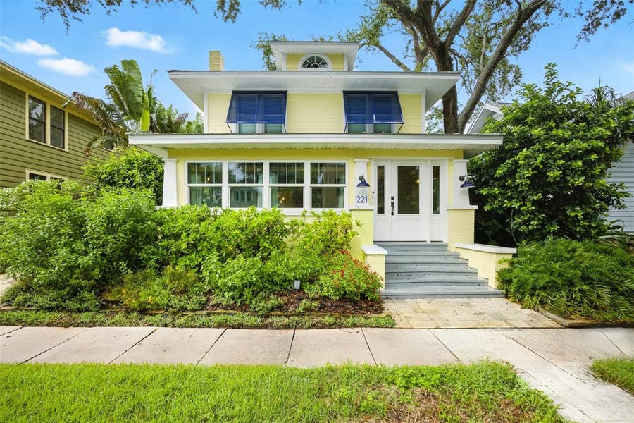 Property photo for 221 13TH AVENUE NE, St Petersburg, FL
