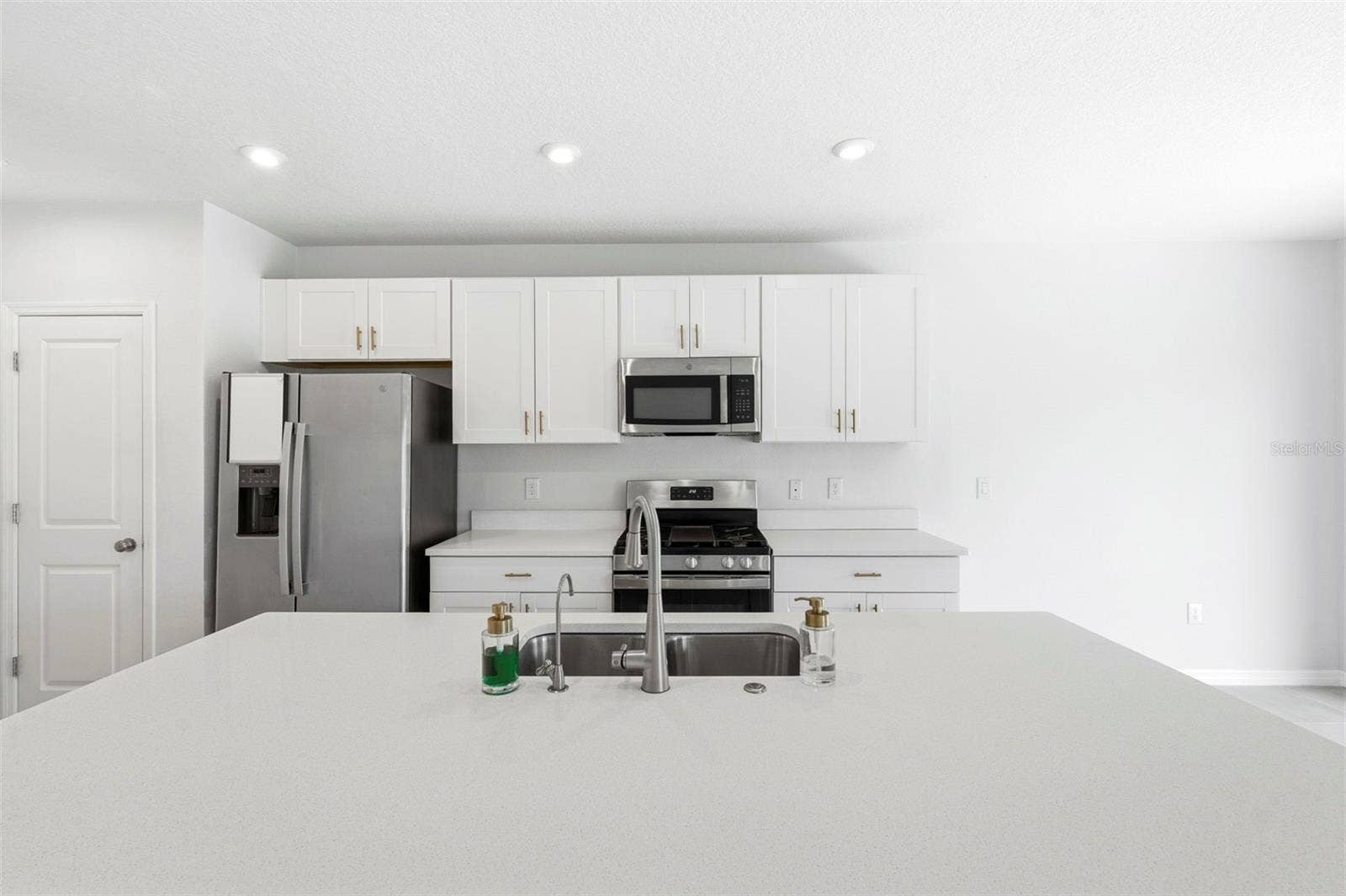 6271 SPRINGMONT LOOP, Palmetto, FL 34221 6271 SPRINGMONT LOOP, Palmetto, FL 34221