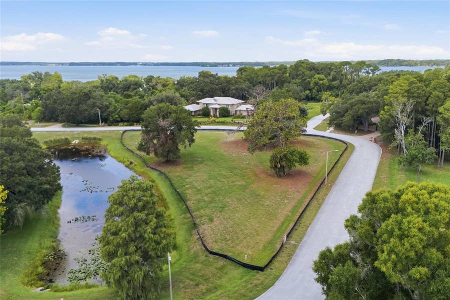 Property photo for 520 AUSTIN DRIVE, Tarpon Springs, FL