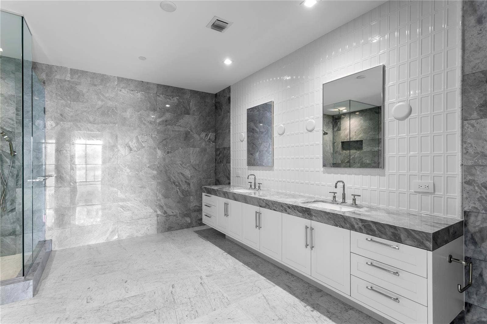 3015 S YSABELLA AVENUE, #2603, Tampa, FL 33629 3015 S YSABELLA AVENUE, #2603, Tampa, FL 33629