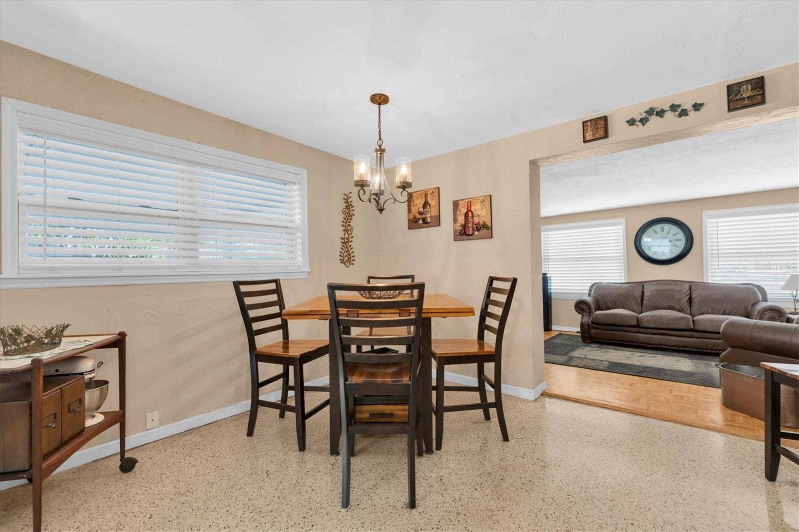 3227 48TH AVENUE N, St Petersburg, FL 33714 Dining room