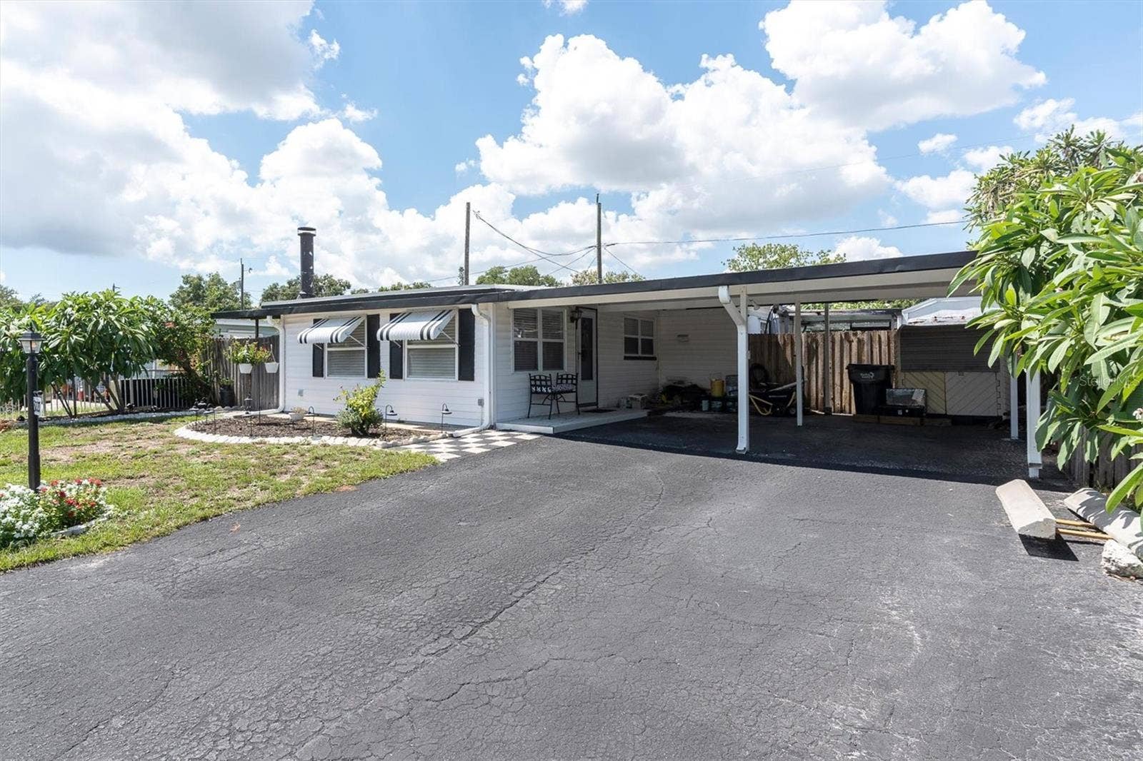 3227 48TH AVENUE N, St Petersburg, FL 33714 Front Exterior
