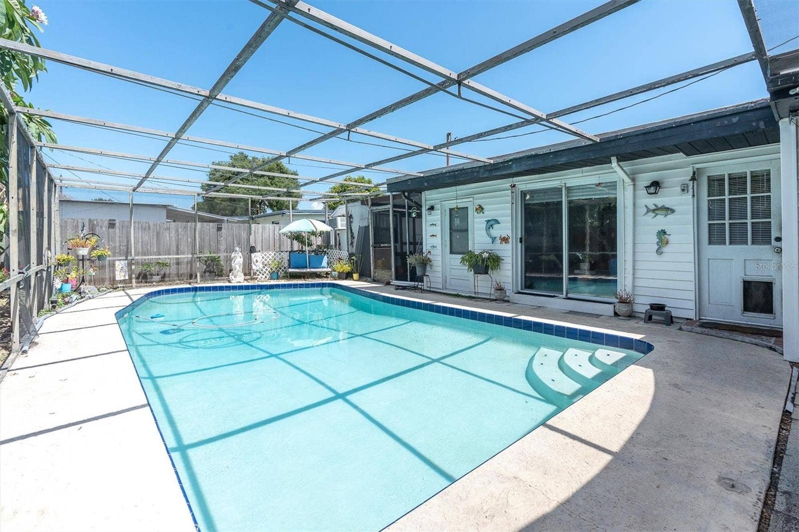 3227 48TH AVENUE N, St Petersburg, FL 33714 Lovely sized pool