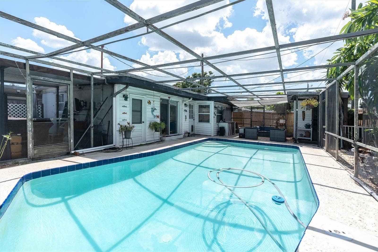 3227 48TH AVENUE N, St Petersburg, FL 33714 Screened in pool