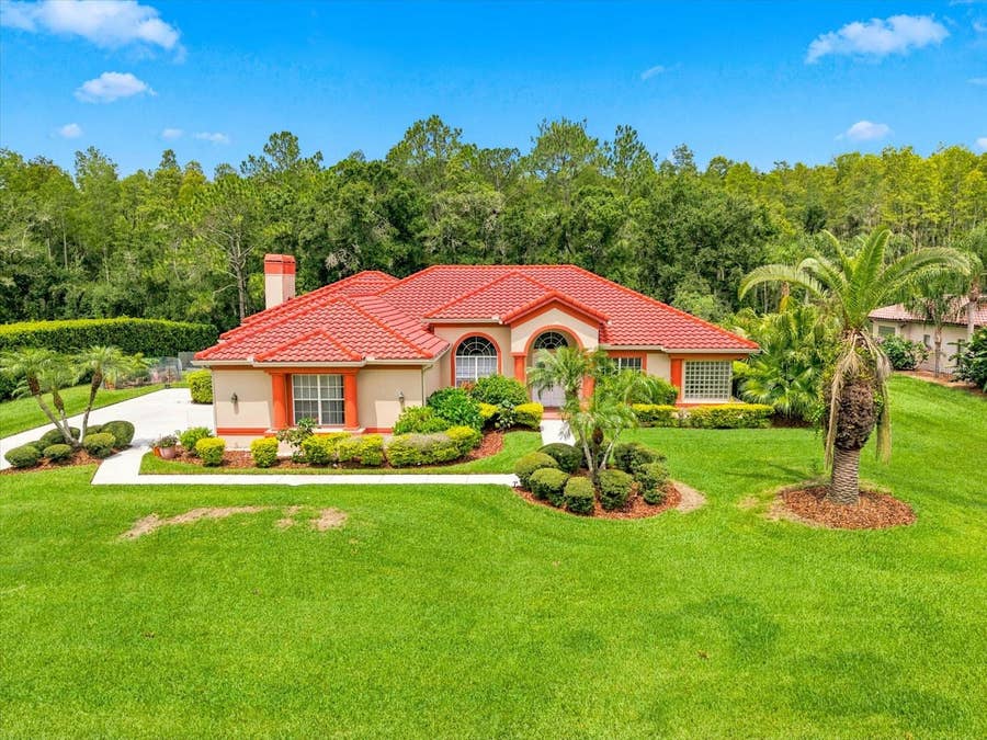 Property photo for 18621 AVENUE CAPRI, Lutz, FL
