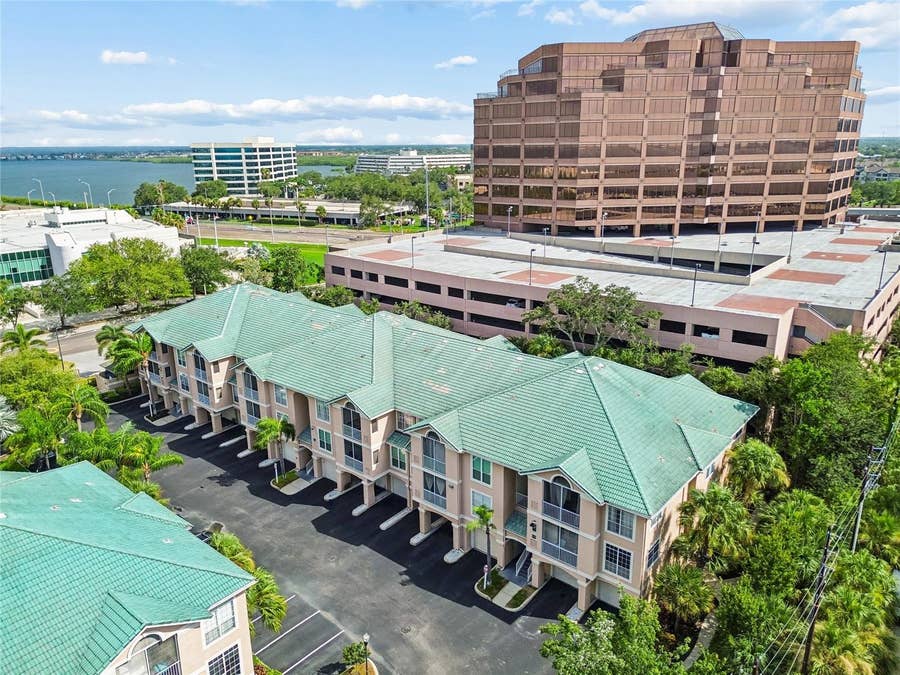 Property photo for 5211 BAY CLUB CIRCLE, Tampa, FL
