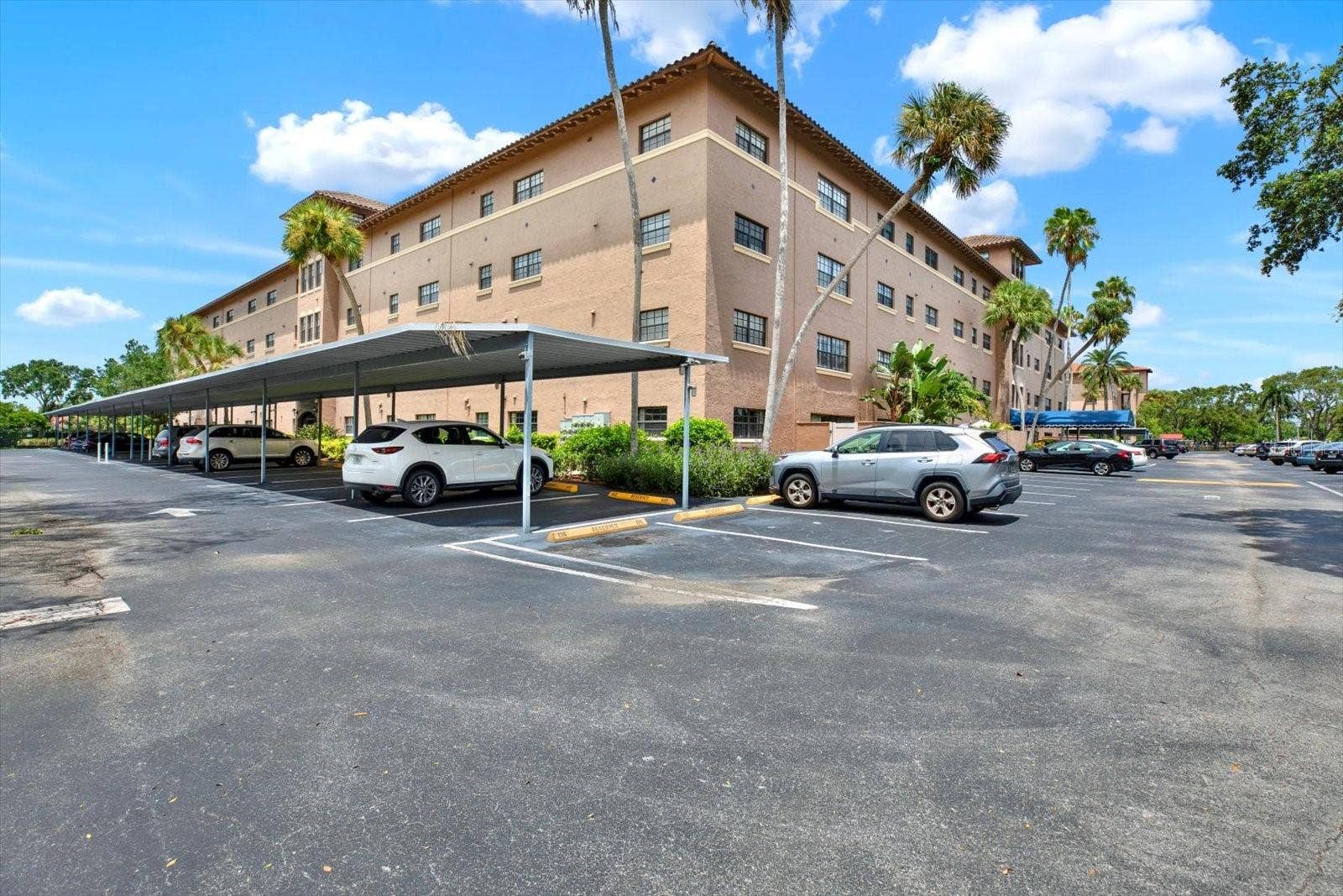 6100 GULFPORT BOULEVARD S, #111, Gulfport, FL 33707 6100 GULFPORT BOULEVARD S, #111, Gulfport, FL 33707