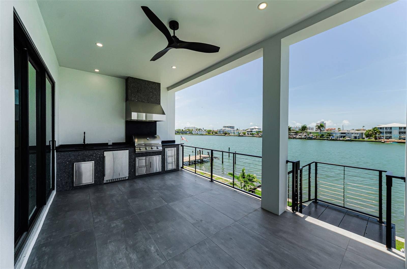 43 DOLPHIN DRIVE, Treasure Island, FL 33706 Outdoor kitchen off of dining area