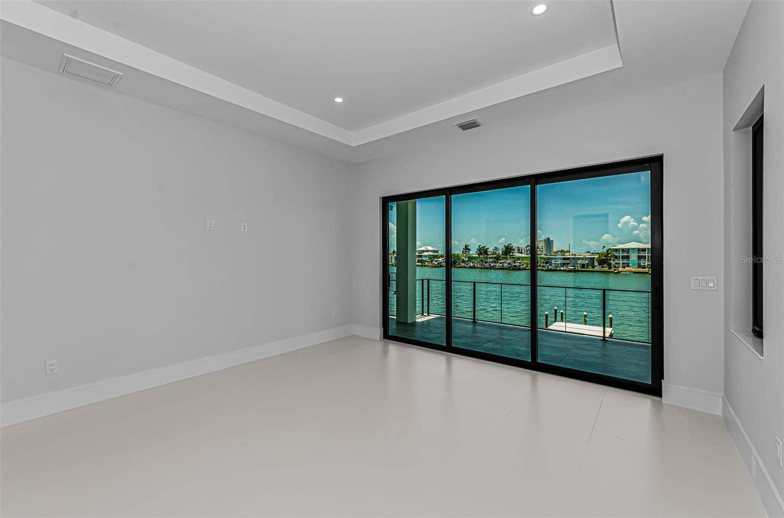 43 DOLPHIN DRIVE, Treasure Island, FL 33706 Primary Bedroom