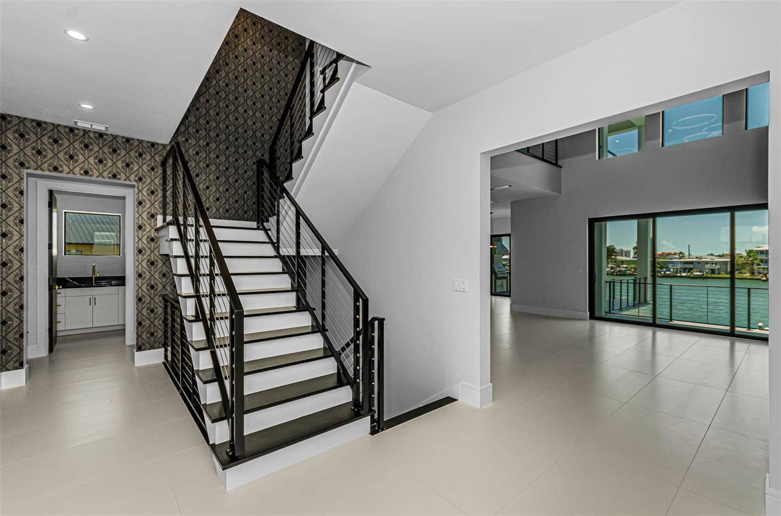 43 DOLPHIN DRIVE, Treasure Island, FL 33706 Main level landing